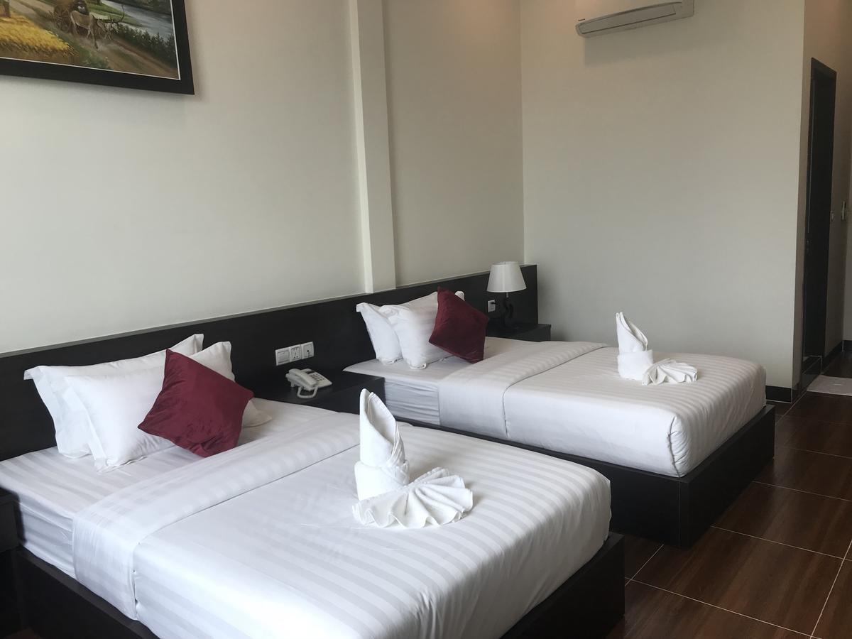 Apple Hotel Two - Near Phnom Penh Airport Exterior photo