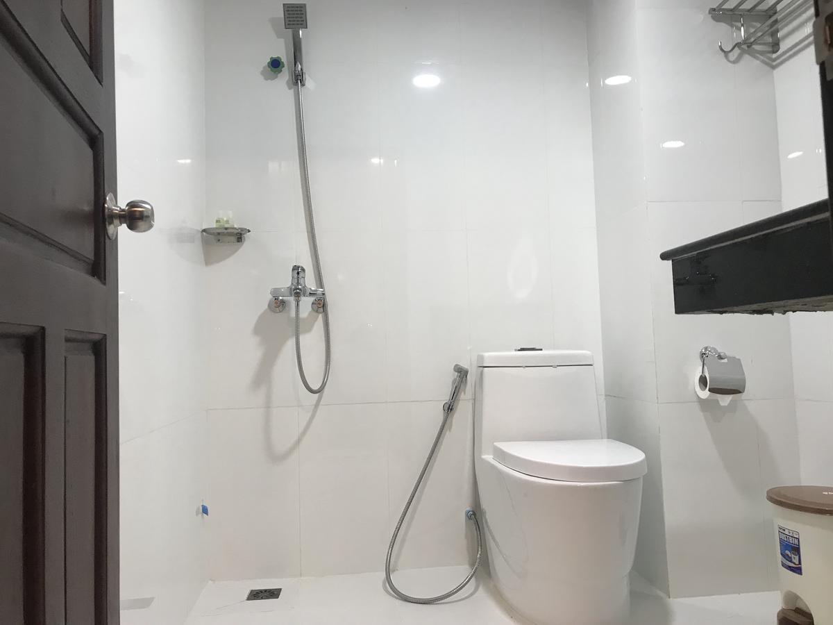 Apple Hotel Two - Near Phnom Penh Airport Exterior photo